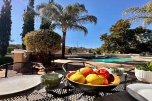 Supreme view & much space, Auasblick Villa, Windhoek