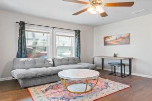 Stylish 1-Bedroom Retreat in, Fort Worth