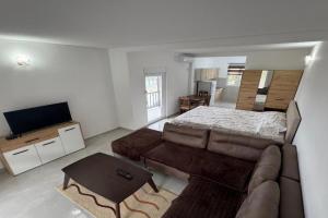 Apartmani, Bar