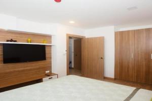Calypso Condo Naiharn Apartments, Nai Harn