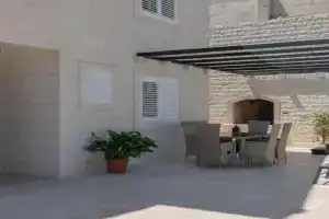 Apartman Lucija-Brac by Villas Guide, Pucisca