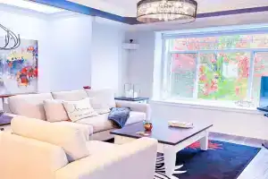 Spacious Family Home in Guest house, Burnaby