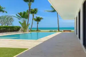 Euphoria Samui Beachfront Luxury Villa, Ban Nathon