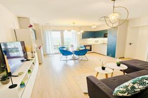 Central 2BR Flat w terrace&parking-CD11 Apartments, Luxembourg