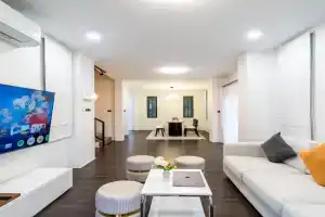 Stylish 3 Bedroom Villa with Garden, - by PoshSaga, Chalong