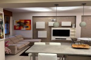 Holiday Home, Parma