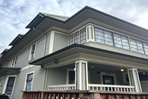 376 Guest Rooms, Eugene