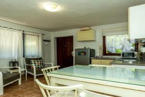 Two-Bedroom Holiday Home With Pool, Krapanj Island