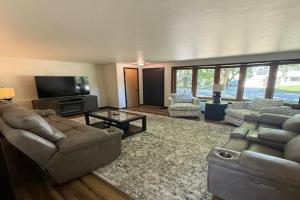 Three Bedroom Ranch walking distance to Lambeau, Green Bay