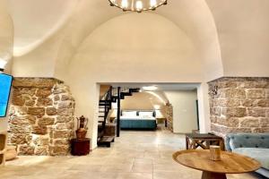 Knight House Akko, Acre
