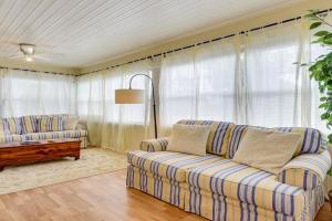 Less Than 1 Mi to Dtwn and Riverwalk! Sunny Apt Apartments, Bradenton