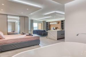 Offshore Suites Apartment in St Julians Centre, Pembroke