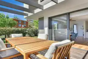 Knock Knock - Where City Meets Chill Apartments, Newcastle