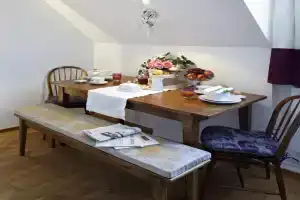 KönigsSCHLAF No5 - Barrierefrei, chic & gemütlich in der Altstadt Apartments, Konstanz