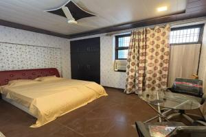 Awaraj Home Stay Guest house, Agra