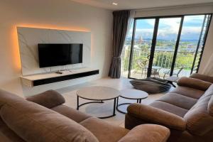 Armadale Galacity 5 pax Apartments, Kuching