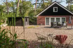 De Koekoek I Modern en vrijstaand vakantiehuis in het bos Guest house, Nunspeet
