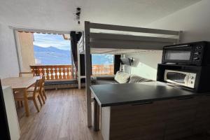Charmant appartement montagne lumineux exposé sud Apartments, Val Thorens