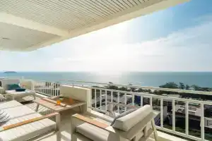 Waterfront 16D seaview 2 BR apartment - 5 min walk to beach, Karon
