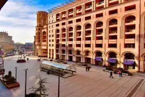 Northern Avenue -TOP LOCATION ! Spacious Apartment with 2Bedrooms and 2Bathrooms - Wonderful View from Balcony on Northern Avenue, Yerevan