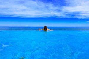 White Coral Apartment Seafront Villa with Infinity Pool, Santa Flavia