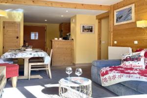 AC306 Spacieux T2 skis aux pieds coeur Menuires Apartments, Les Menuires