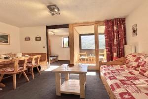 SK1111 T2 et Coin montagne Ski Soleil Menuires Apartments, Les Menuires