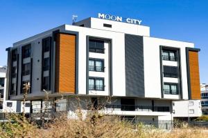 Moon City Apartments, Antalya