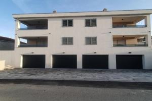 Roko i Cicibela Apartments, Betina