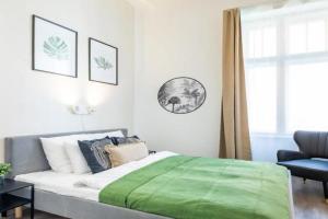 Ultra Central and Mini Studio, Budapest