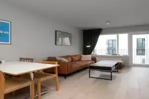 Central 2BR Apartment with Balcony, Reykjavik