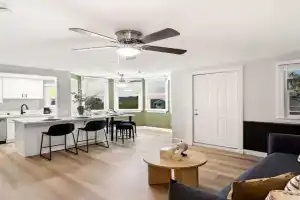 Updated Historic Suite with Queen Bed and Kitchen Apartments, San Diego