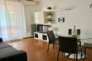 Lovely & Modern Flat near MXP and train station Apartments, Gallarate