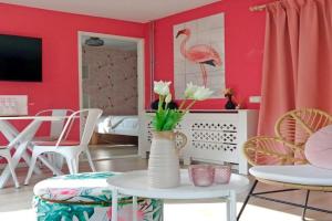Delightful tropical retreat close to the sea Guest house, Bergen