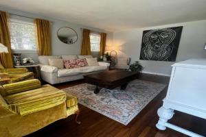 Cozy Home Perfect for short Term Rentals Guest house, Valdosta