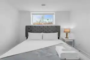 New 2BD Townhouse Mins from, Niagara Falls