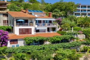 Apartments with parking space, Labin - 12107, Rabac