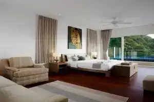 Grand Falls Private Pool Penthouse, Kamala