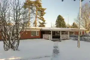 Rovaniemi Spacious Lapland Vacation Home with Private Sauna & Lappish Fire Hut Apartments, Rovaniemi