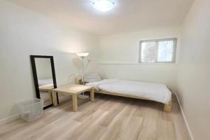 Newly Renovated Cozy Guest House In Joyce-Collingwood, Burnaby