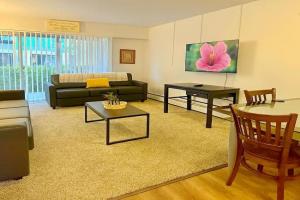 Lux Stay Minutes to Downtown U of M Free Parking Apartments, Ann Arbor