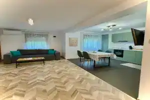 Apartament Draganovi 8B, Kazanlak