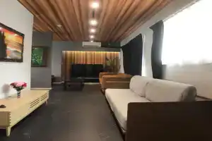OZ Apartments, Nikko