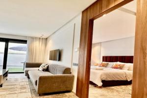 Spacious, Quiet Apartment with Parking , Fiber, Casablanca