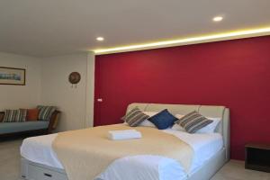 The Simple Place - King Hotel, Klong Muang