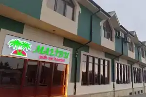 Malibu Pub Hostel, Sheki
