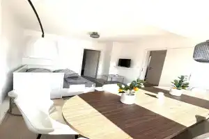 Maisonette mit Whirlpool Apartments, Stuttgart