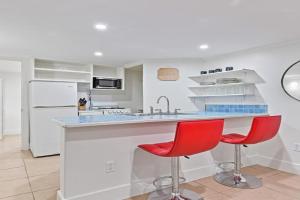 Low Tide Studio Apartment Near UTMB and Seawall, Galveston