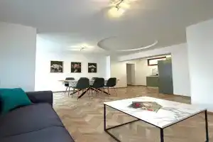 Apartment Draganovi 8A, Kazanlak
