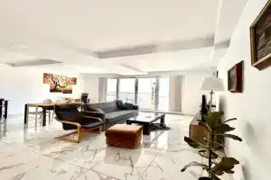 Quiet Private Suite & Room in Spinola Bay Central Near Beaches - Shared Apt, St Julians